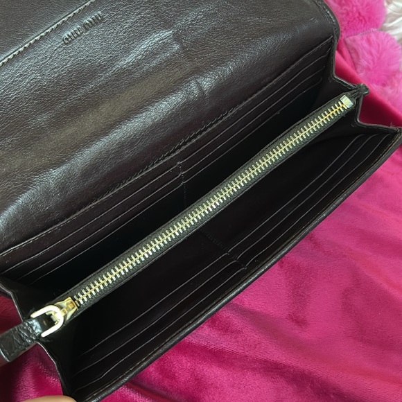 💜 MIU MIU Purple stud wallet - Picture 12 of 16